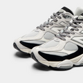 9060 "Black with Reflection"